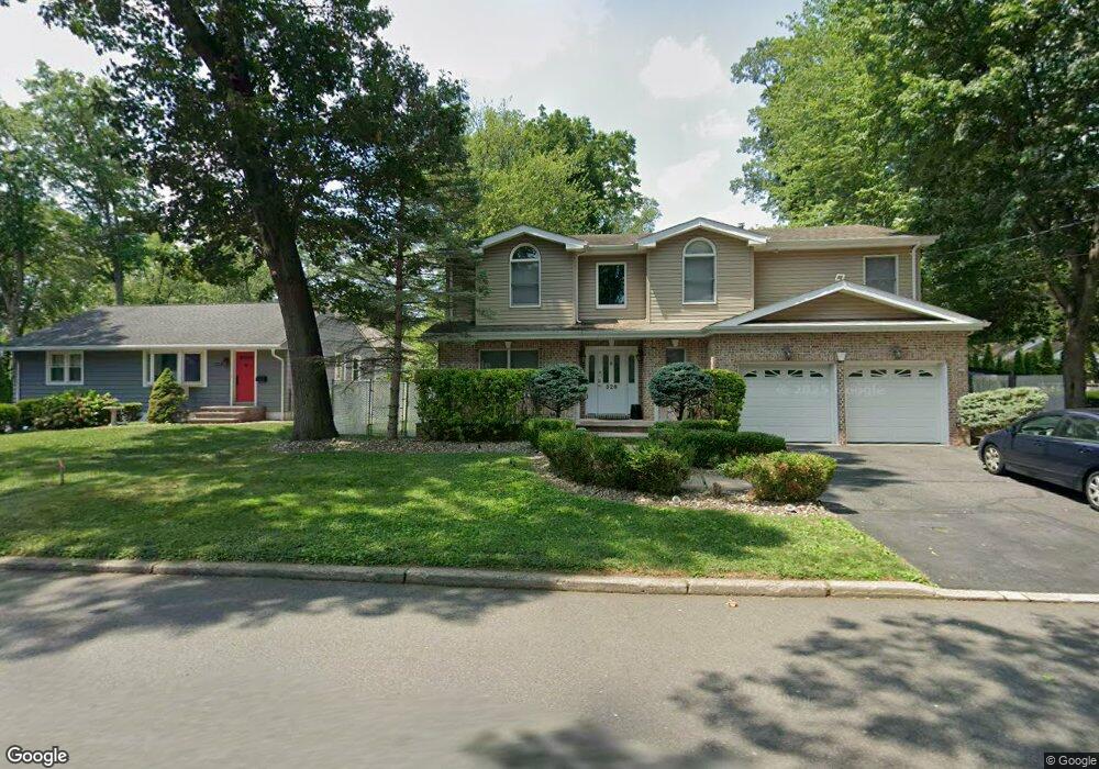 526 Chestnut St, Township of Washington, NJ 07676 - photo 1