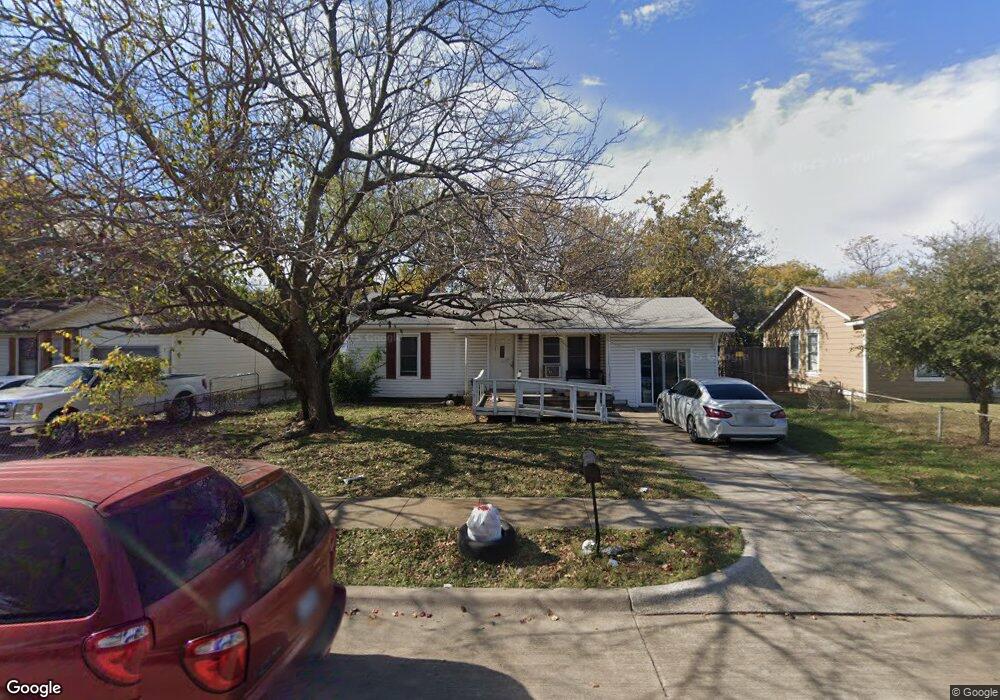 431 Harrison Ln, Hurst, TX 76053 - photo 1