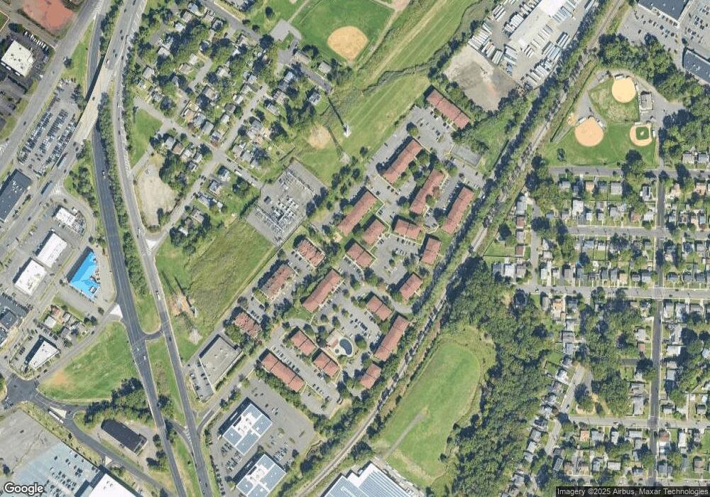 128 Keystone Ct, Woodbridge, NJ 07095 - photo 1