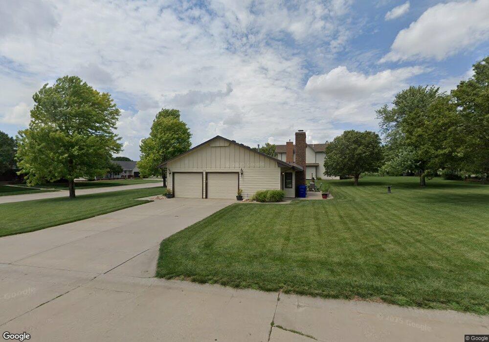 1111 Fox Run Rd, McPherson, KS 67460 - photo 1