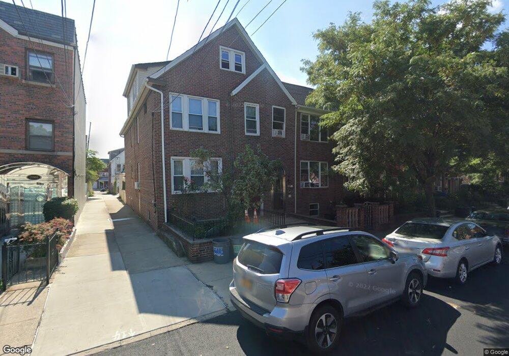 28-15 48 Th St unit 2, New York City, NY 11103 - photo 1