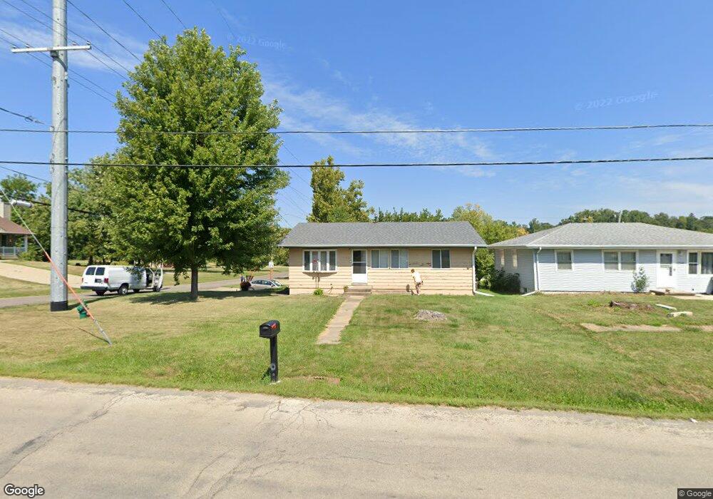 1754 E Ave NW, Cedar Rapids, IA 52405 - photo 1
