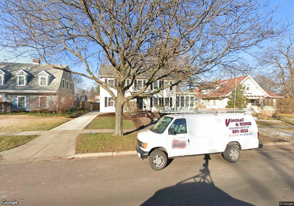 909 W Downer Place, Aurora, IL 60506 - photo 1