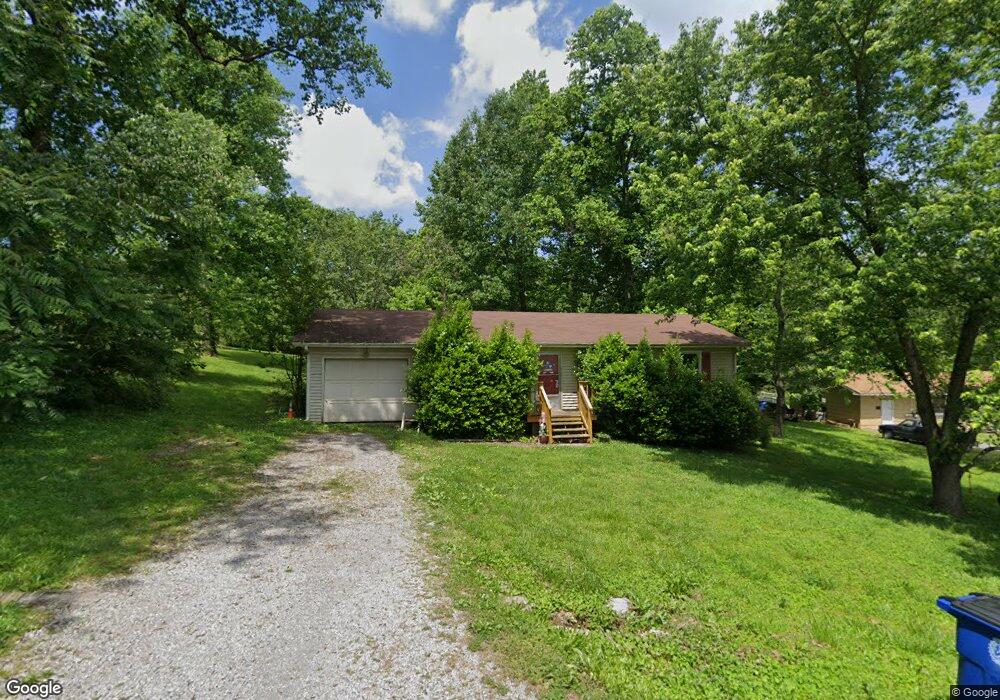 204 Crestview Cir, Shelbyville, TN 37160 - photo 1
