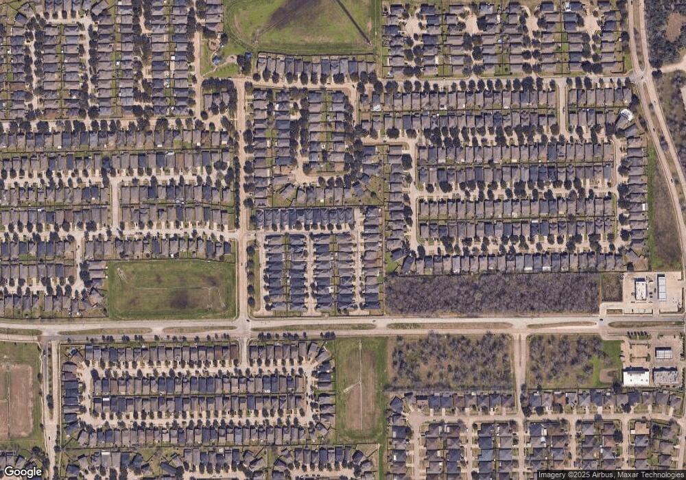 10514 Rustling Villas Ln, Houston, TX 77075 - photo 1