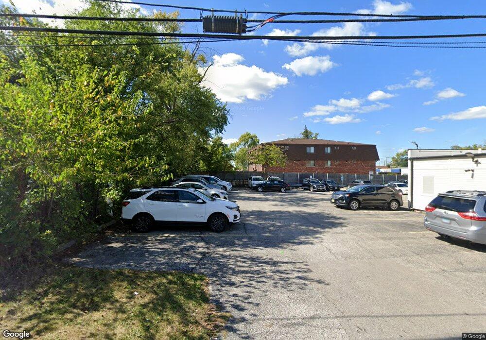 8 S Dilger Ave, Waukegan, IL 60085 - photo 1