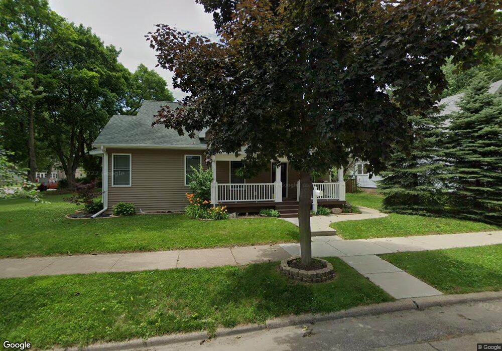 1842 Mallory St SW, Cedar Rapids, IA 52404 - photo 1