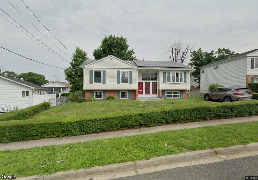 7302 Willow Hill Dr, Capitol Heights, MD 20743 - photo 1