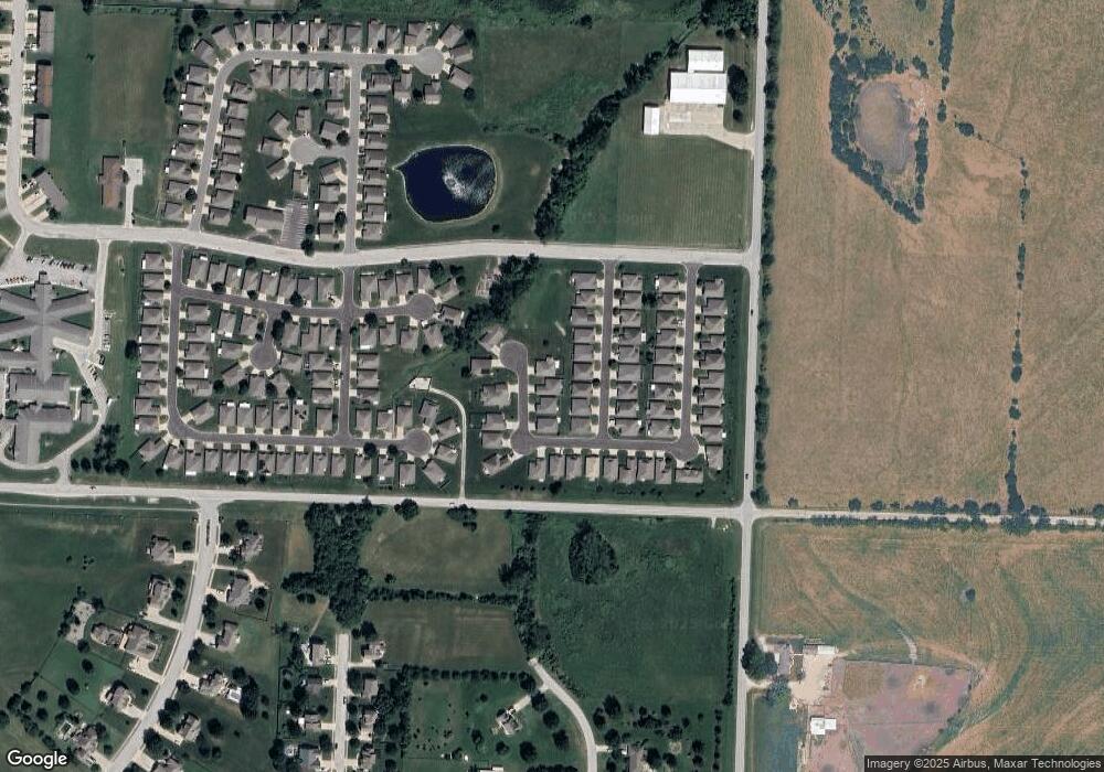 523 Star Dr, Raymore, MO 64083 - photo 1