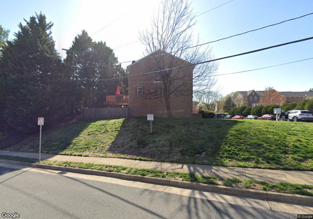 6073 Jefferson Hill Ct, Falls Church, VA 22041 - photo 1