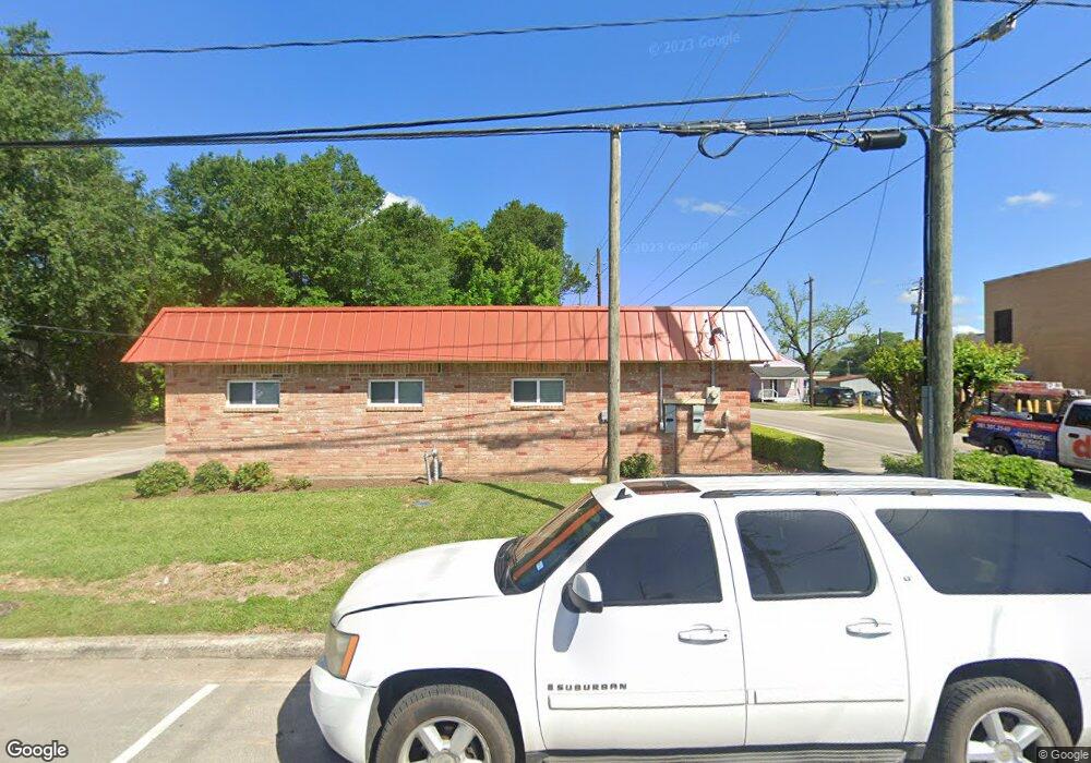 302 Commerce St, Tomball, TX 77375 - photo 1