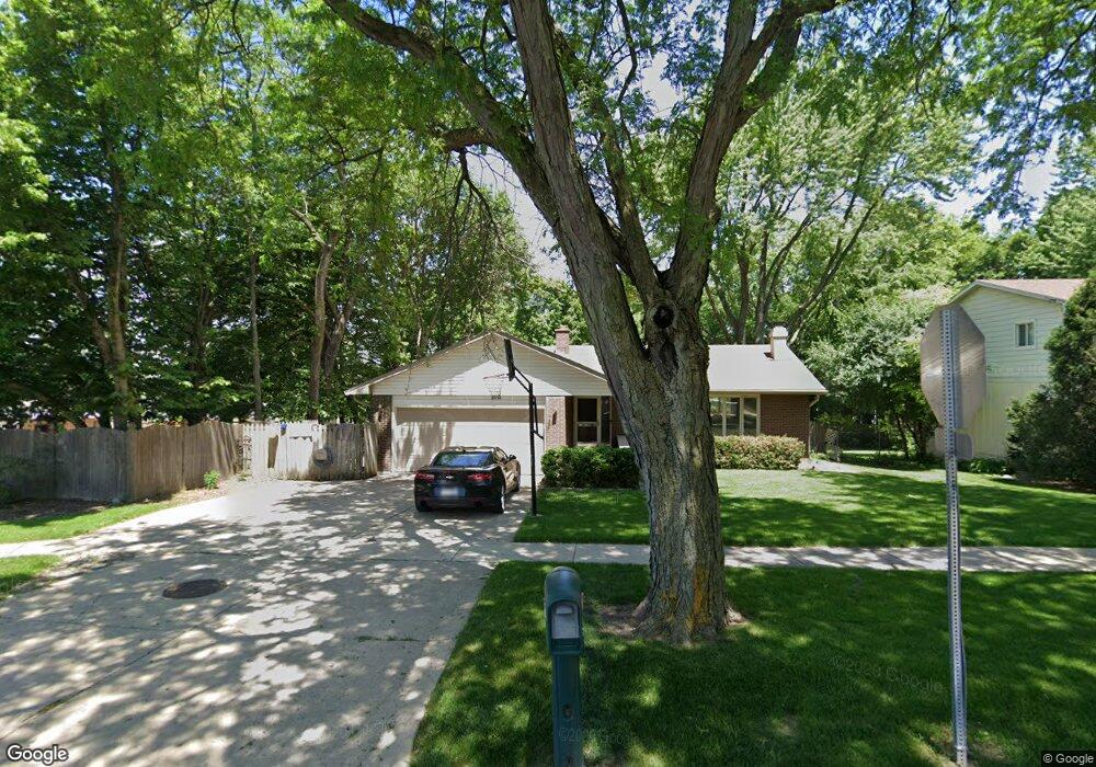 1007 Pine St, Batavia, IL 60510 - photo 1