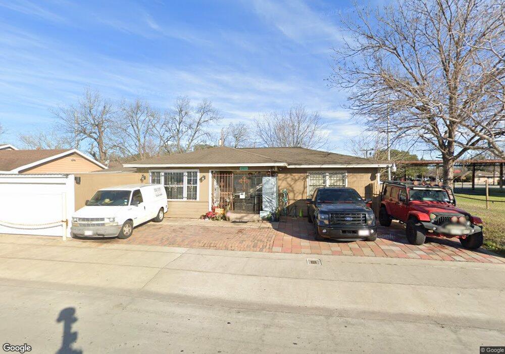 261 Parker Rd, Houston, TX 77076 - photo 1