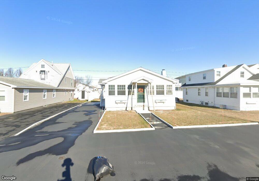 9 Nashua St, Seabrook, NH 03874 - photo 1