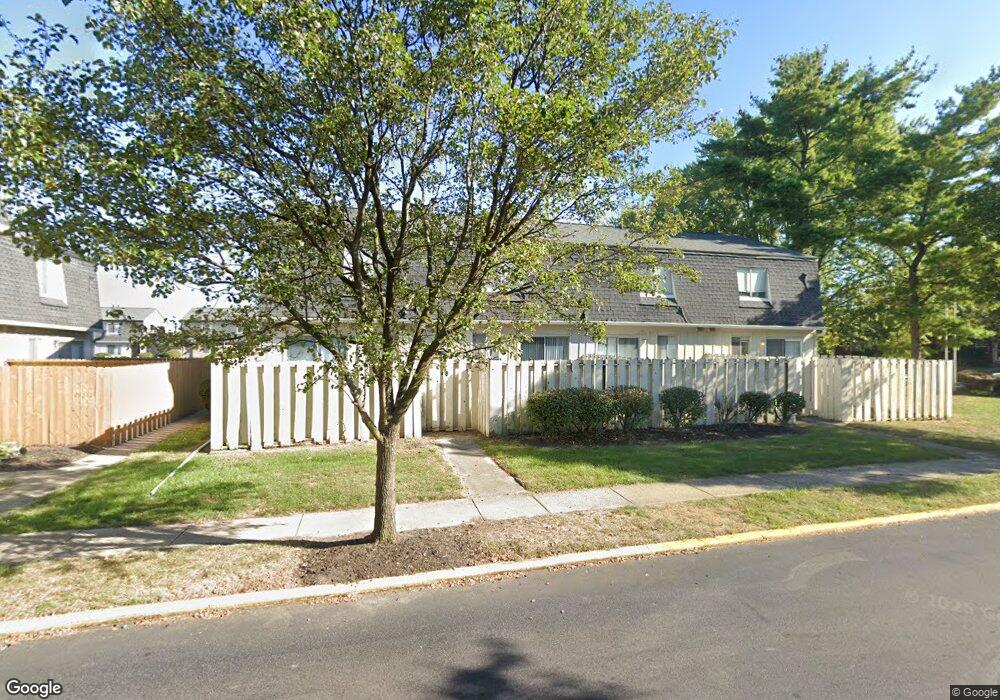 1954 Forest Elm Ct, Columbus, OH 43229 - photo 1