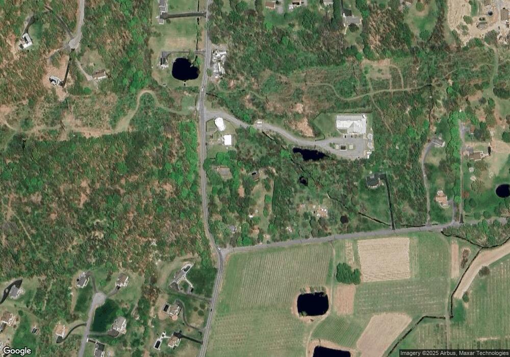 7 Lockwood Ln, Newburgh, NY 12550 - photo 1