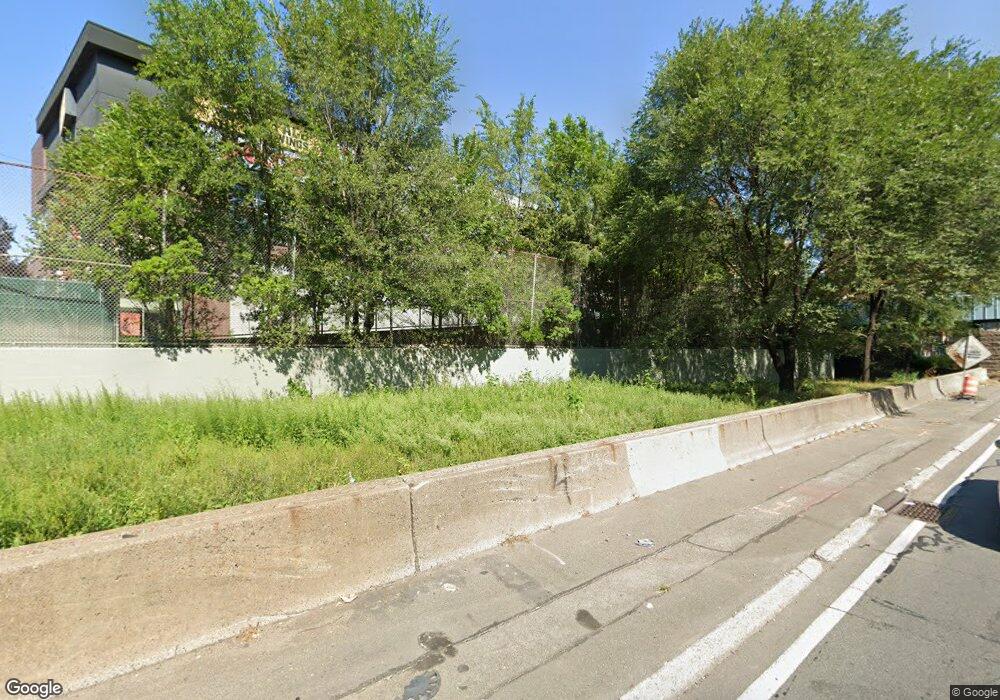 193 W 237th St, Bronx, NY 10463 - photo 1