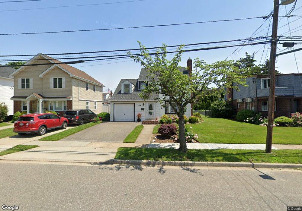 234 Andrews Rd, Mineola, NY 11501 - photo 1