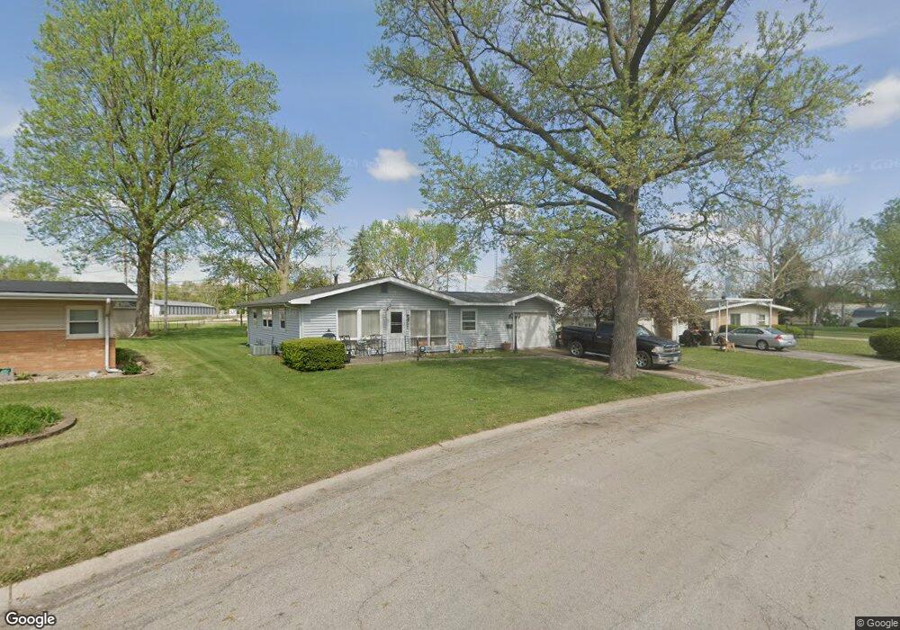 115 Mayfair Dr, Lincoln, IL 62656 - photo 1