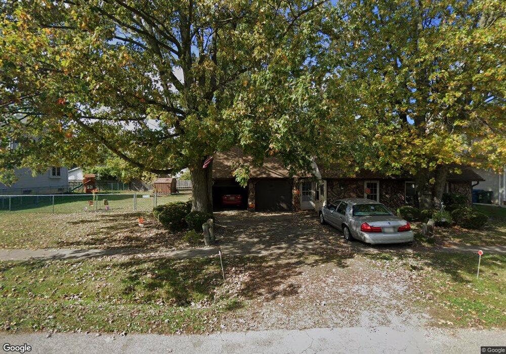 748 Hollywood Ave, Sheffield Lake, OH 44054 - photo 1