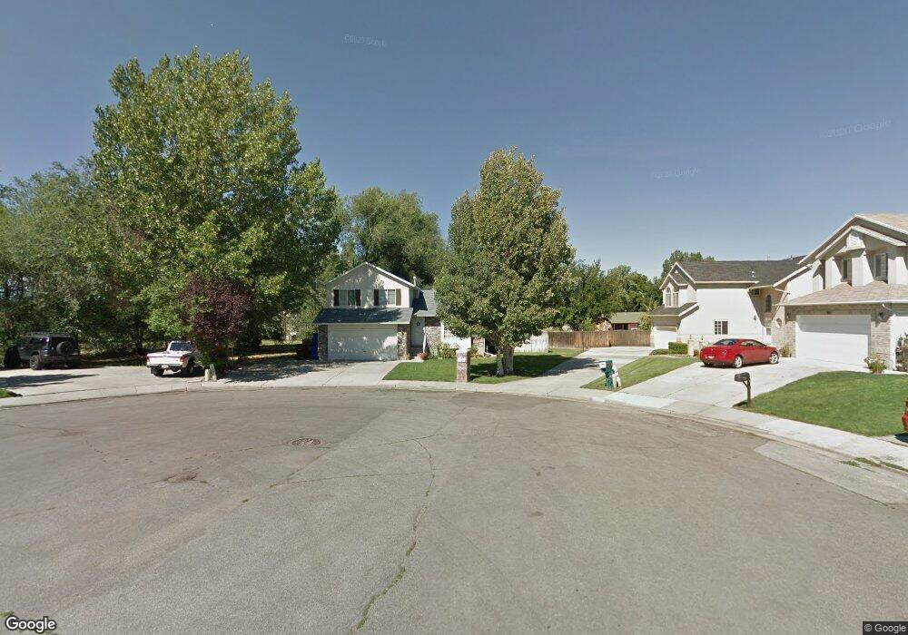 220 E Ashbrook Cir, Midvale, UT 84047 - photo 1