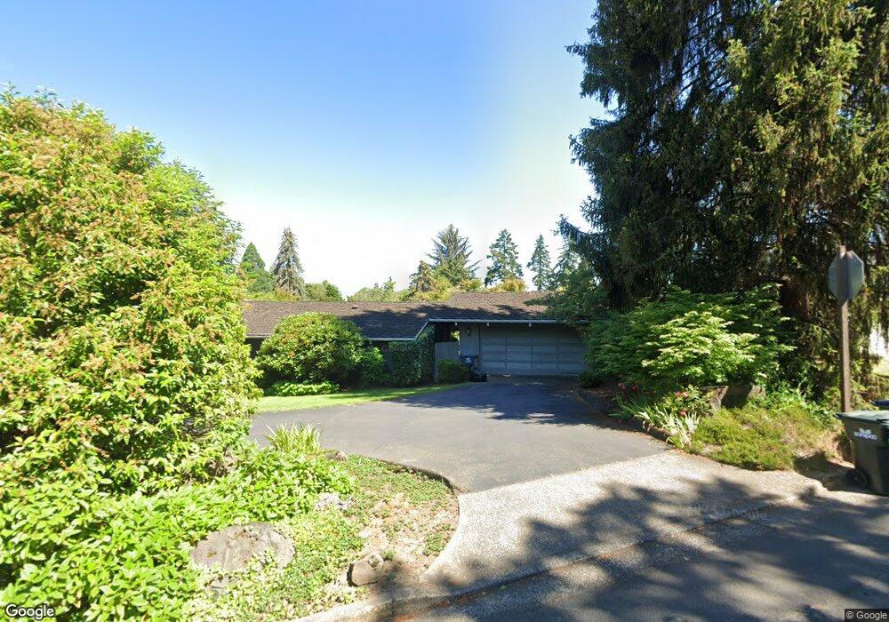 2555 Fairmount Blvd, Eugene, OR 97403 - photo 1