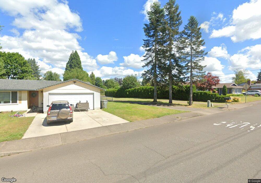 1360 N Birch St, Canby, OR 97013 - photo 1