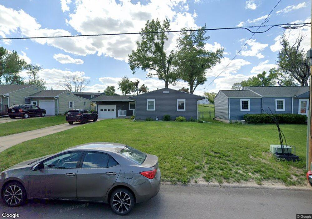 1103 30th St SE, Cedar Rapids, IA 52403 - photo 1