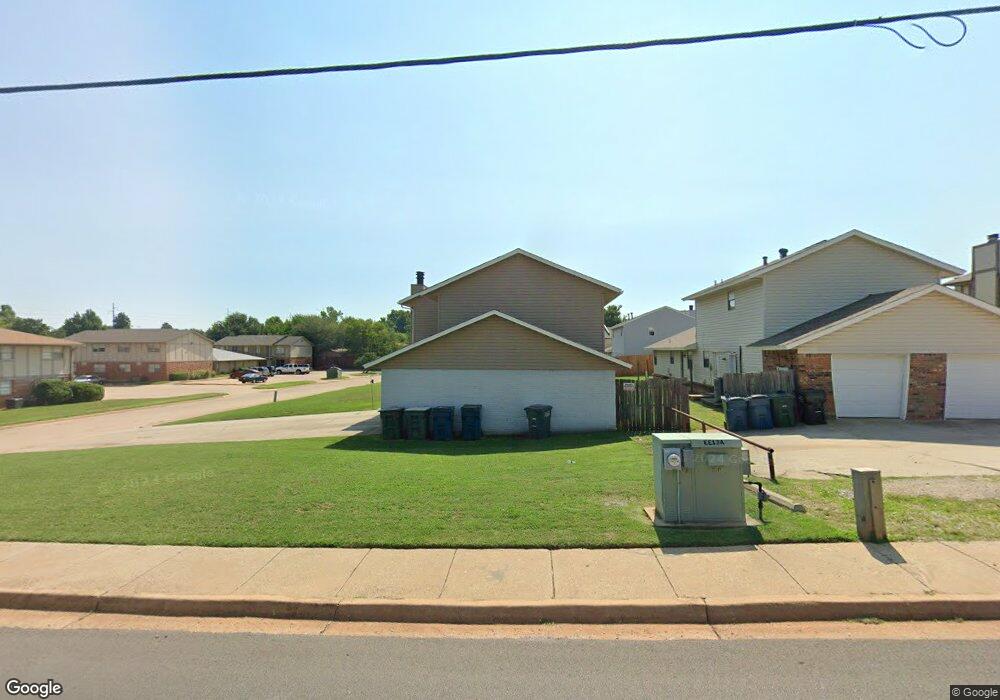 1020 Chowning Ave, Edmond, OK 73034 - photo 1