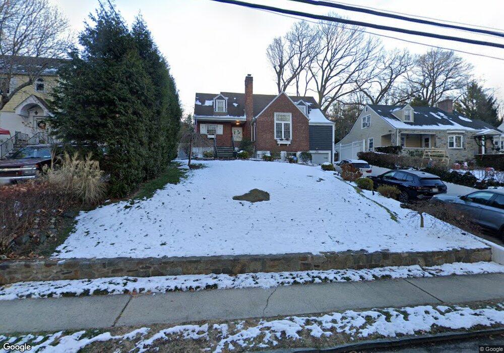 392 Midland Ave, Yonkers, NY 10704 - photo 1