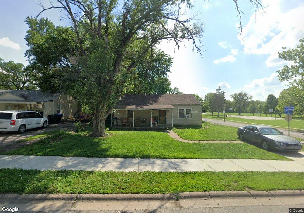 3339 SE Irvingham St, Topeka, KS 66605 - photo 1