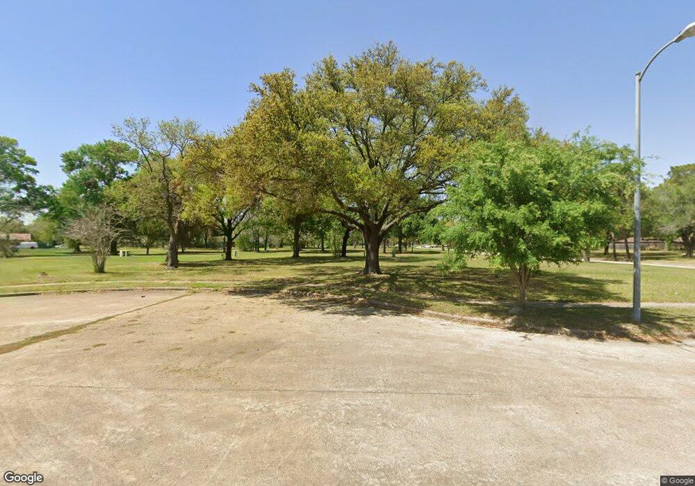 8106 Wood Grove Ct, Houston, TX 77040 - photo 1