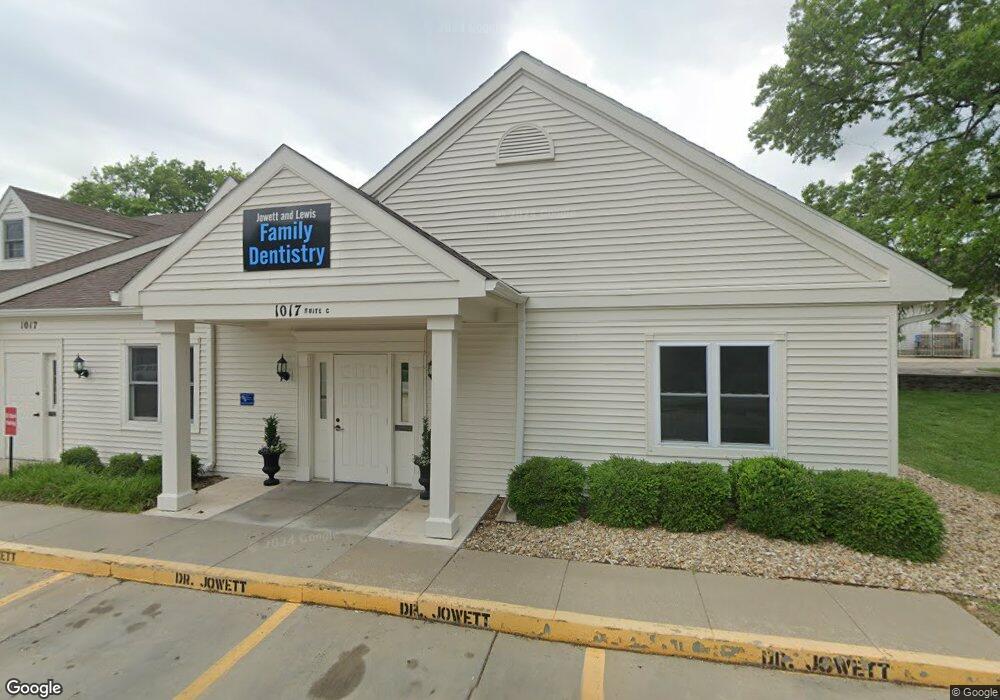 1017 SW Gage Blvd, Topeka, KS 66604 - photo 1