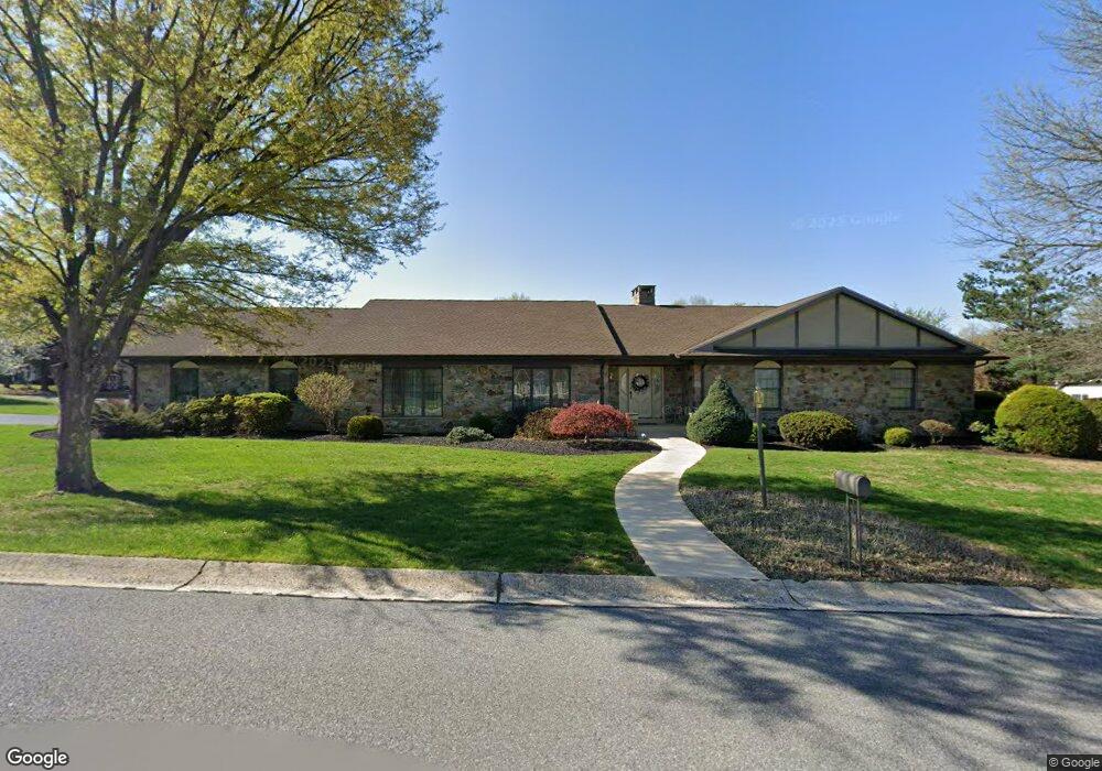 500 Acorn Ct, Reading, PA 19605 - photo 1