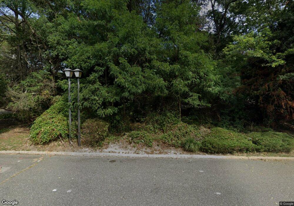 11 Truxton Rd, Dix Hills, NY 11746 - photo 1