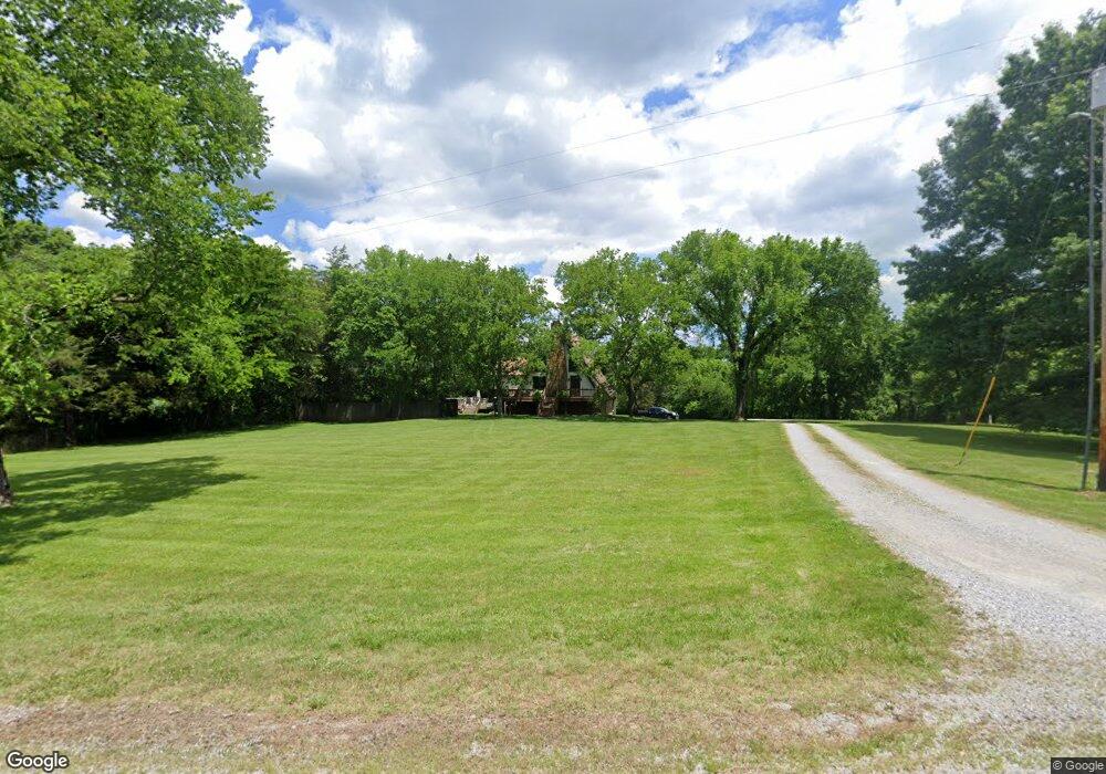 802 Milltown Rd, Lewisburg, TN 37091 - photo 1