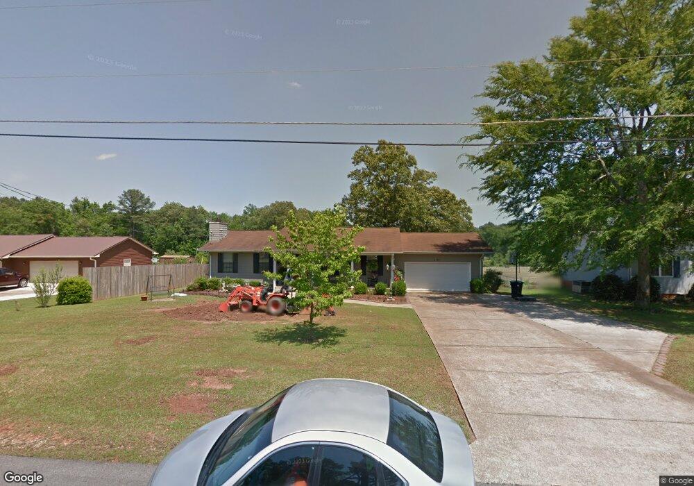 1707 Savannah Dr, Weaver, AL 36277 - photo 1