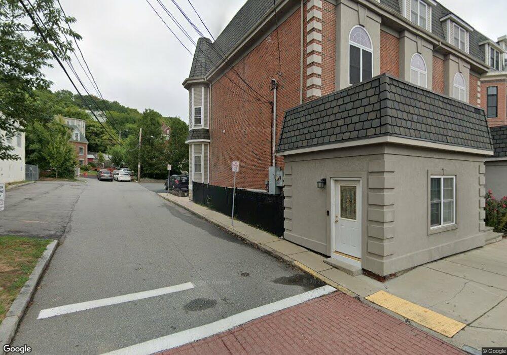 195 Washington Ave unit 4, Chelsea, MA 02150 - photo 1