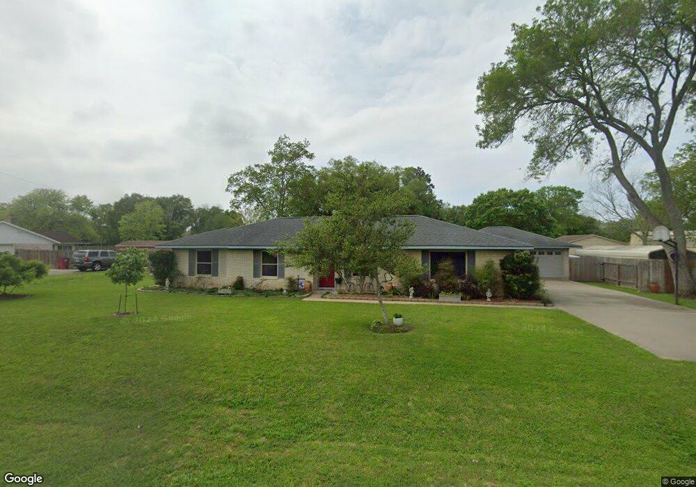 210 Trinity St, Bay City, TX 77414 - photo 1