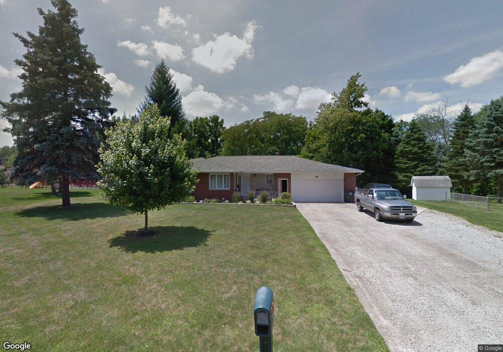 2340 Meadow Ln, Lima, OH 45806 - photo 1