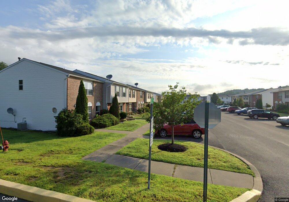 902 Primrose Ct, Exeter, PA 18643 - photo 1