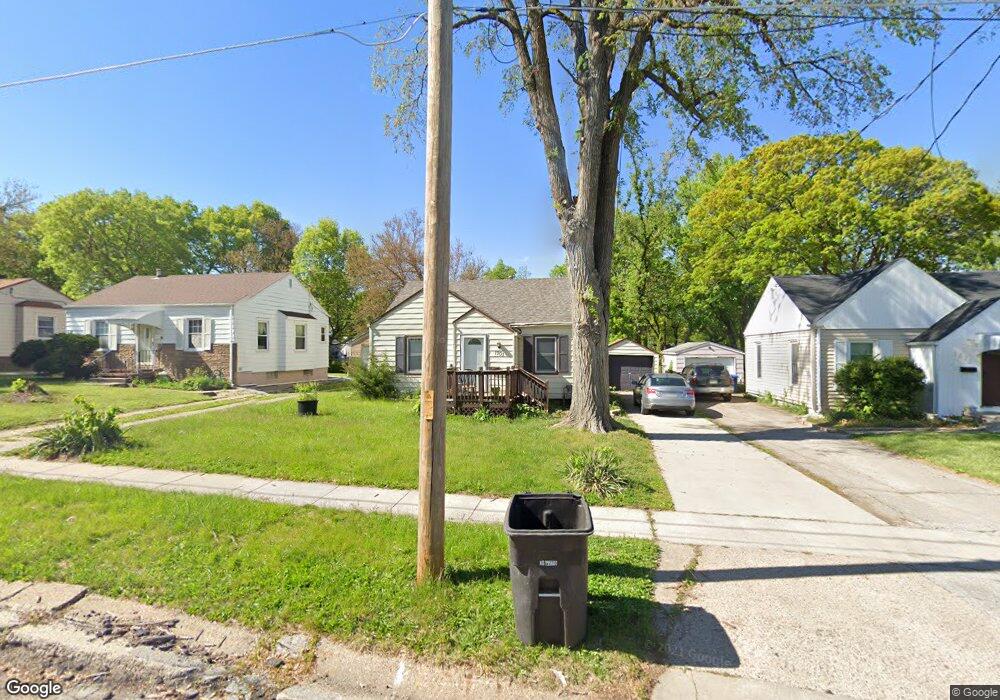 1701 Allison Ave, Des Moines, IA 50314 - photo 1