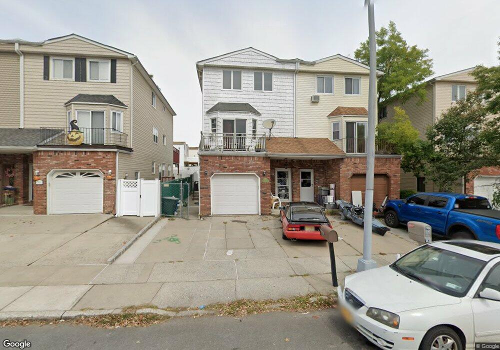 51 Dina Ct, Staten Island, NY 10306 - photo 1