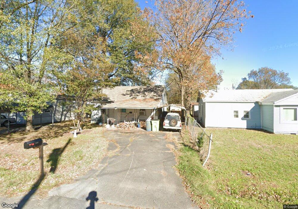 708 W 3rd St, Stuttgart, AR 72160 - photo 1