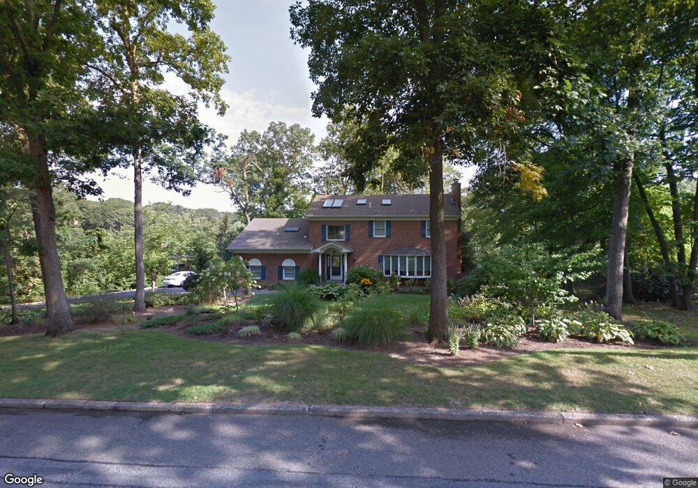 6 Pudding Ln, Dix Hills, NY 11746 - photo 1