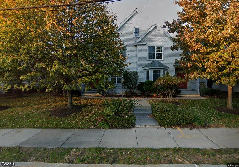 1115 Beacon St unit 10, Newton Highlands, MA 02461 - photo 1