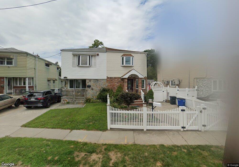 6402 136th St, Flushing, NY 11367 - photo 1