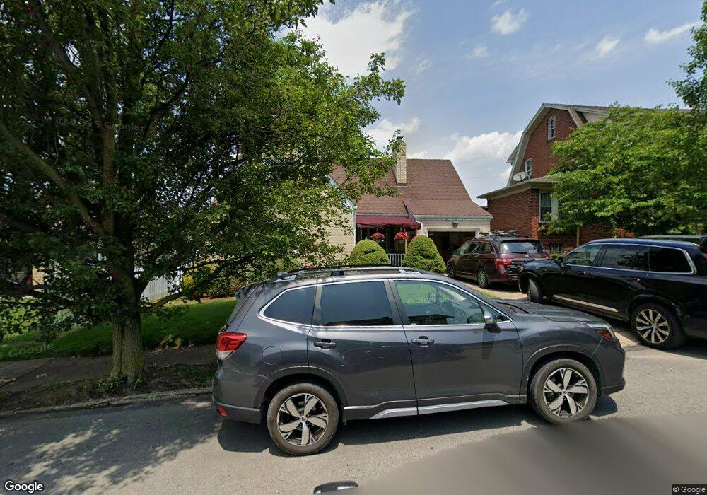 712 Saint Clair St, Latrobe, PA 15650 - photo 1