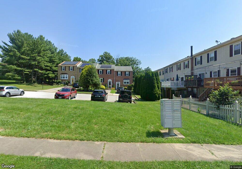 8 Carriage Walk Ct, Parkville, MD 21234 - photo 1