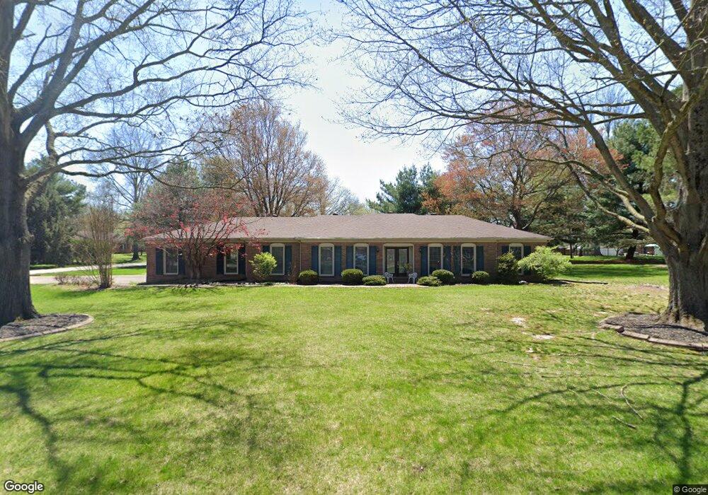323 Farmbrook Cir, Frankfort, KY 40601 - photo 1